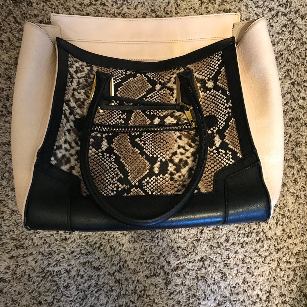 Snake skin detailed purse
